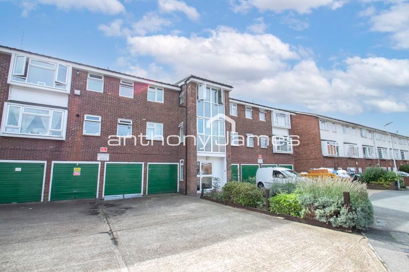 1 bed flat to rent in Kinder Close, Thamesmead, London SE28, £1,200 pcm