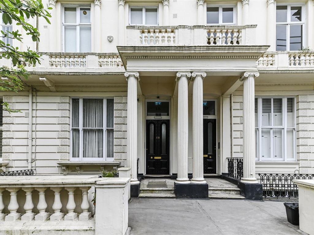 1 bed property for sale in Warrington Crescent, London W9, £725,000