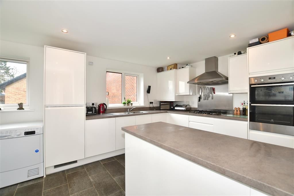 5 bed detached house for sale in Dobson Close, Leybourne, West Malling