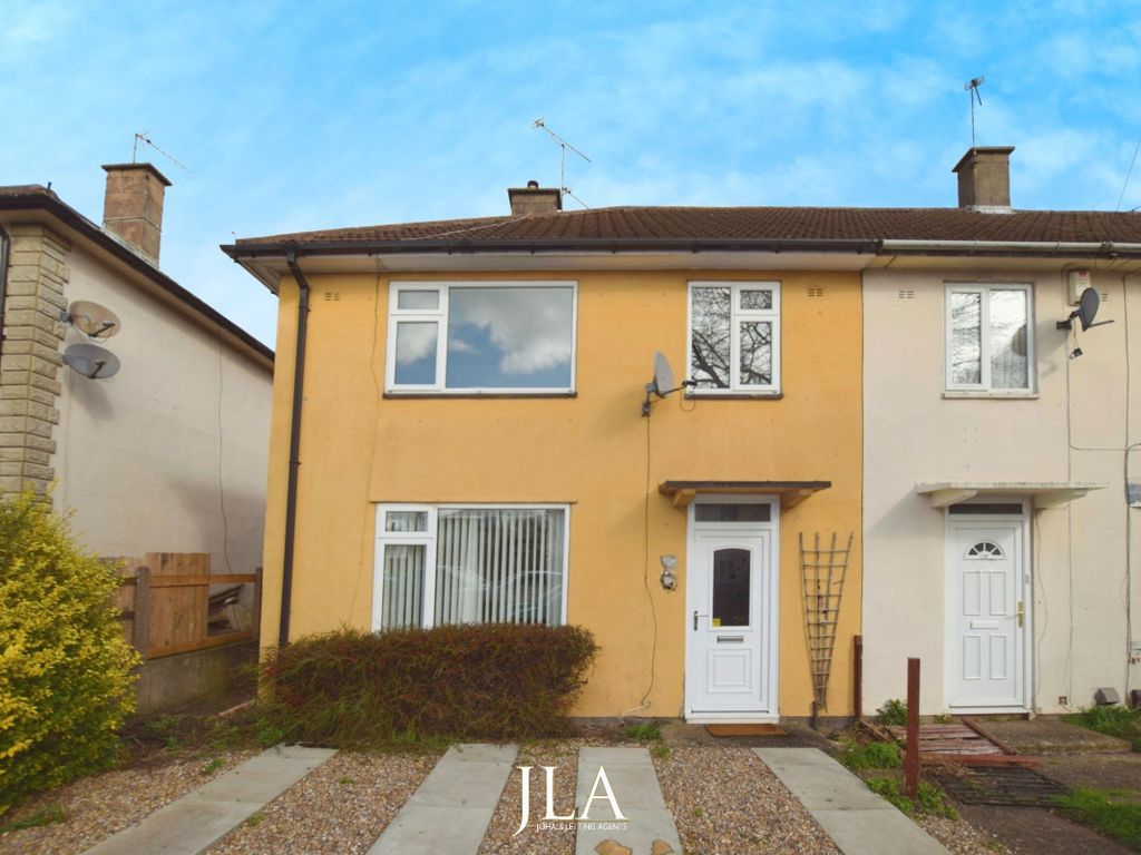 3 bed terraced house to rent in Matts Close, Aylestone, Leicester LE2