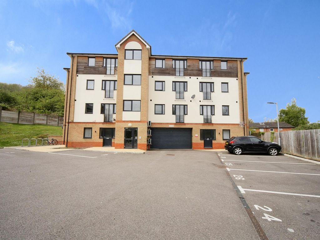 Mulberry Close, Luton LU1  