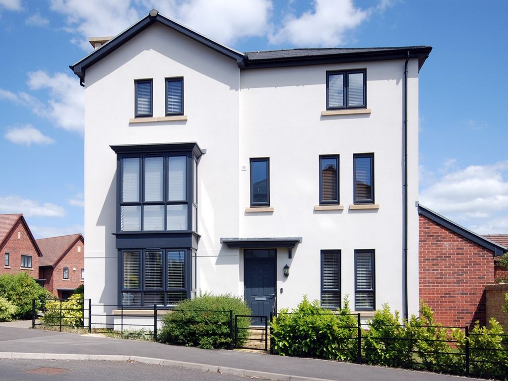5 bed detached house for sale in Barley Road, Cheltenham GL52, £699,000