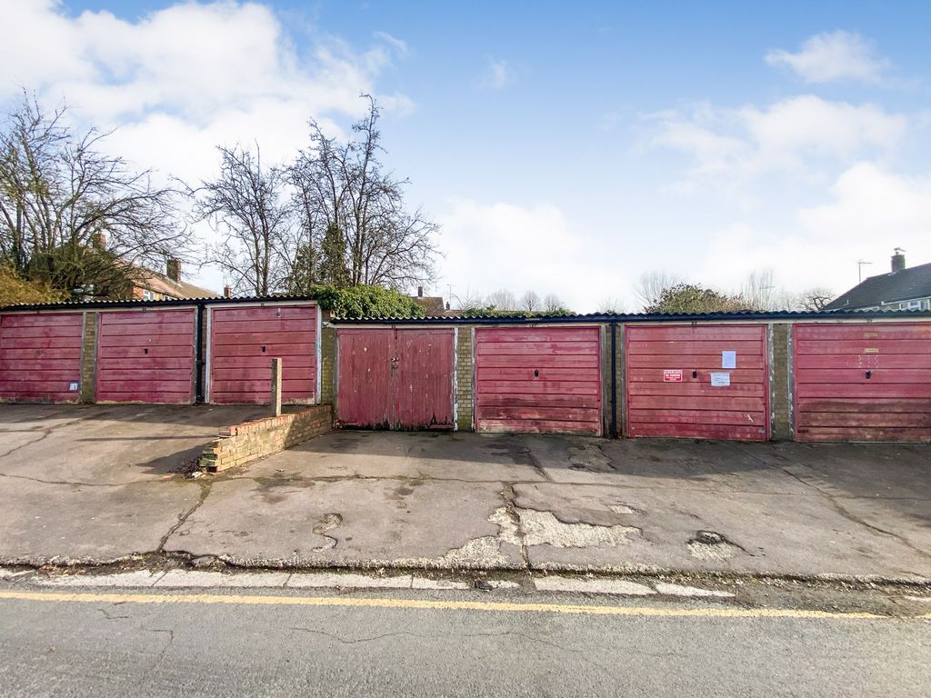 Commercial property for sale in Ashwood Road, Potters Bar EN6, £55,000
