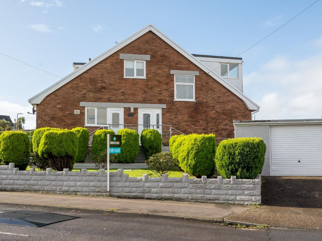 3 bed semidetached house for sale in Southlands Drive, West Cross