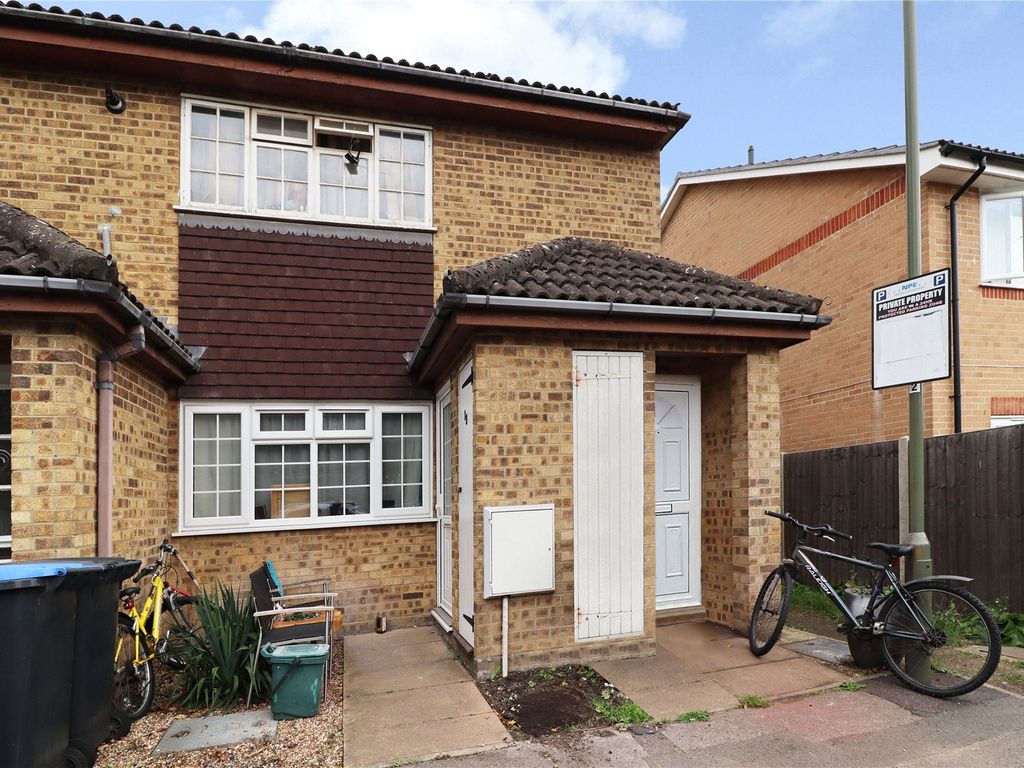 1 bed for sale in Woking, Surrey GU22, £210,000 Zoopla