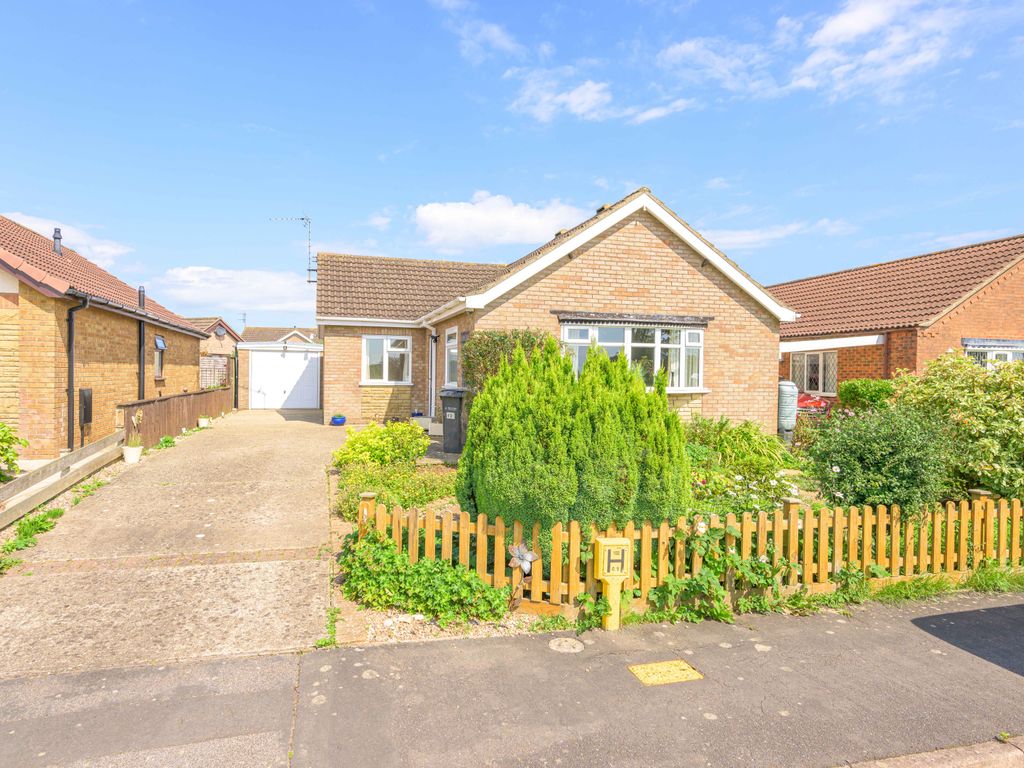 2 bed detached bungalow for sale in Marsh Lane, Burgh Le Marsh PE24, £