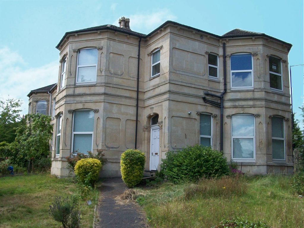 5 bed semidetached house to rent in Newbridge Road, Lower Weston, Bath