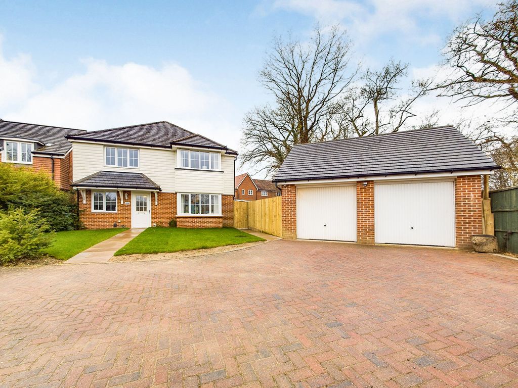 4 bed detached house for sale in Roman Lane, Southwater, Horsham RH13
