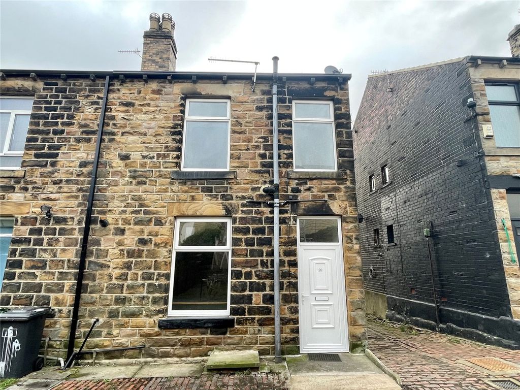 1 bed terraced house for sale in Carlinghow Lane, Batley, West