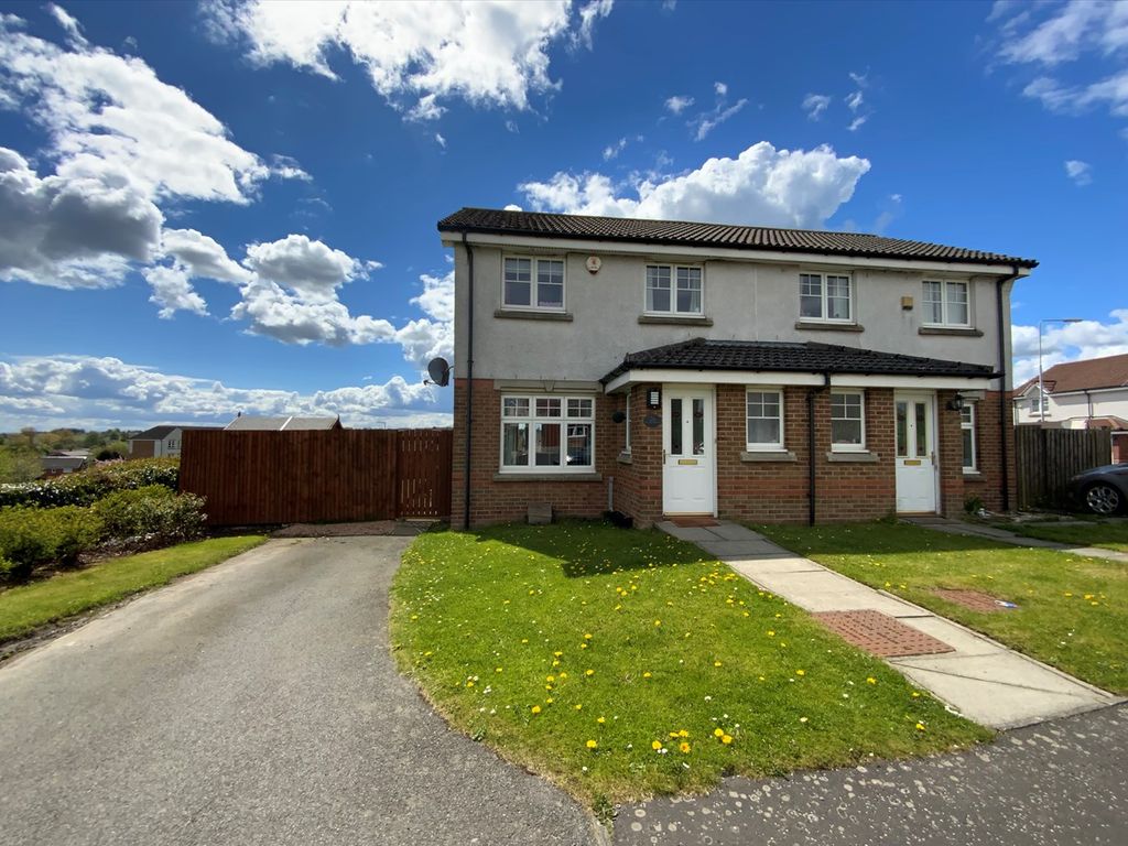 3 bed semidetached house for sale in Fleming Drive, Kirkcaldy