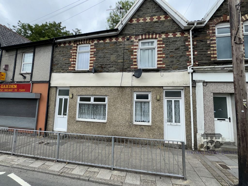 1 bed flat to rent in East Road, Tylorstown, Ferndale, Rhondda Cynon
