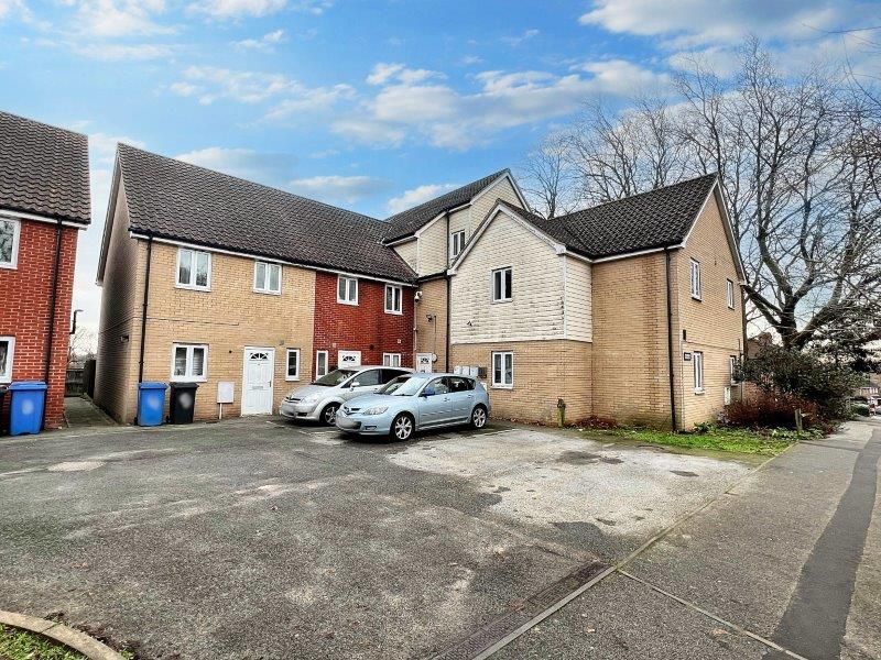 2 bed flat for sale in Merrill Heights, Ipswich IP2, £135,000 Zoopla