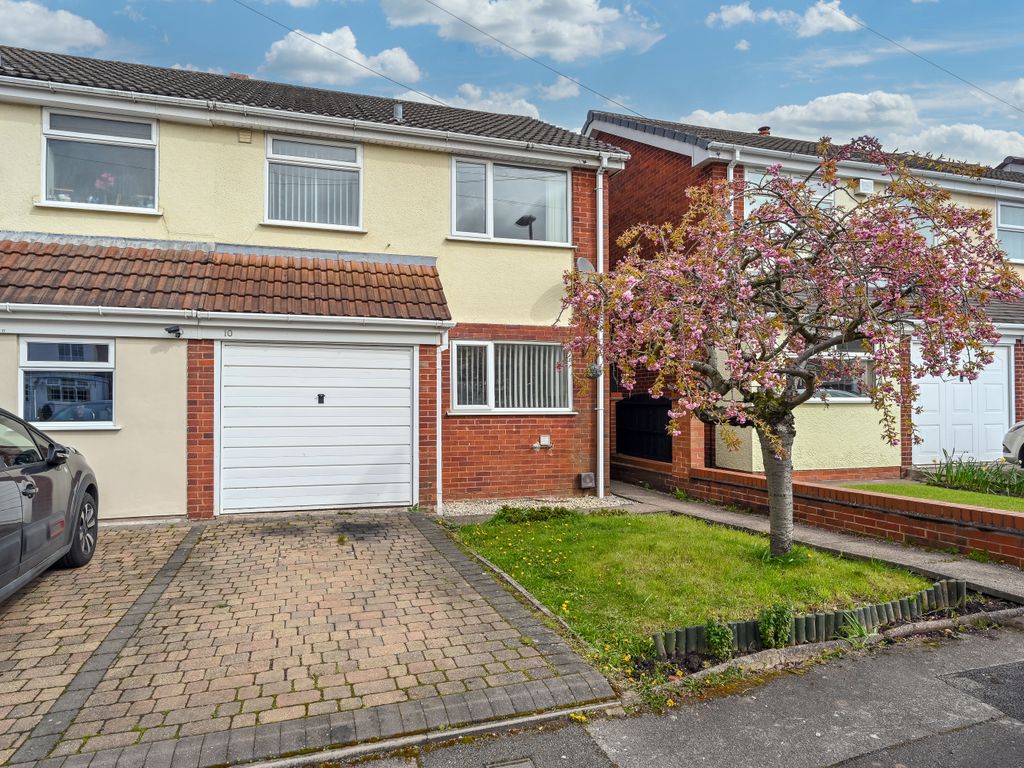 3 bed semidetached house for sale in Meadow Grove, Great Wyrley