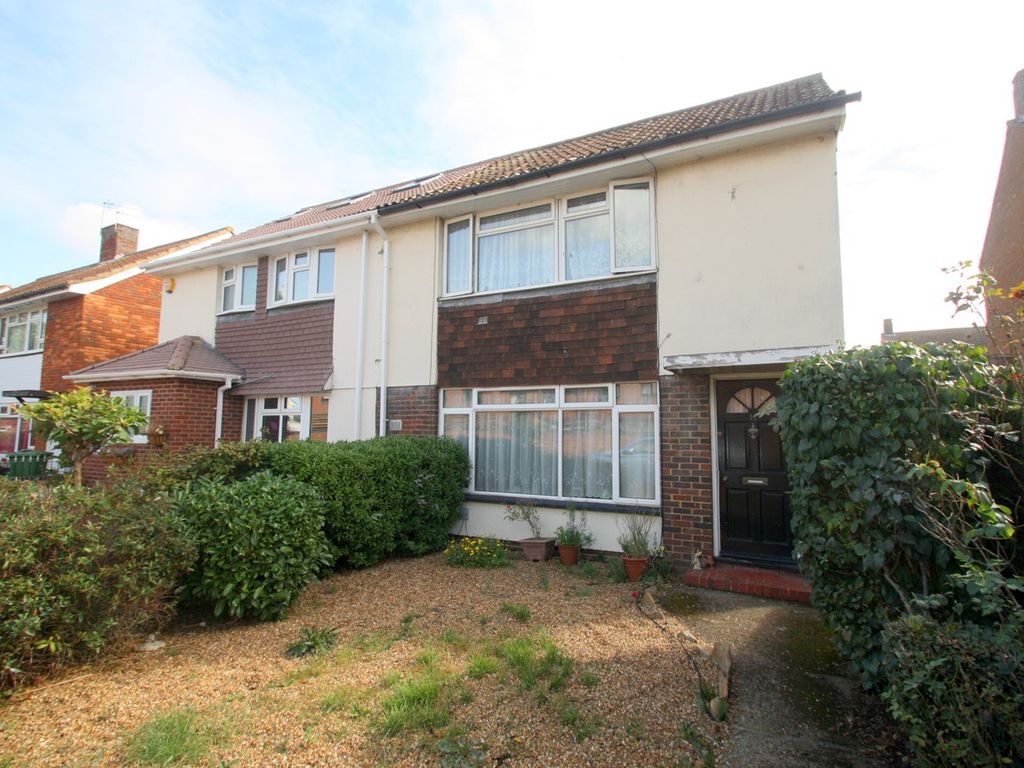 3 bed semidetached house for sale in Diamedes Avenue, Stanwell