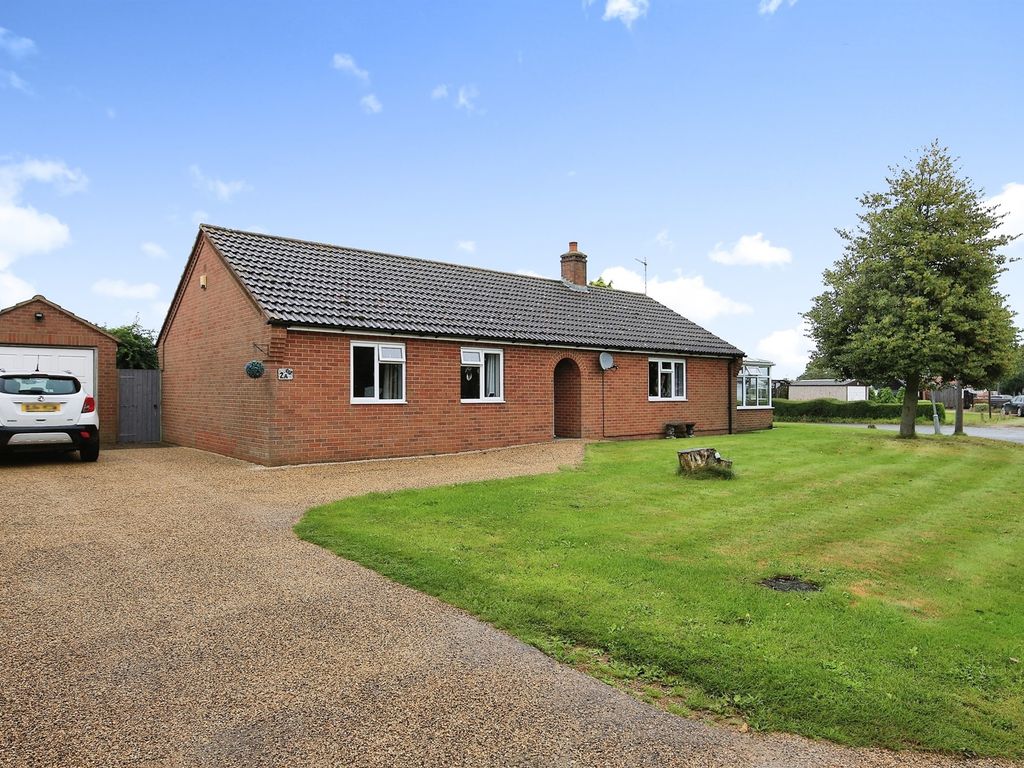 3 bed detached bungalow for sale in Siltside, Gosberton Risegate