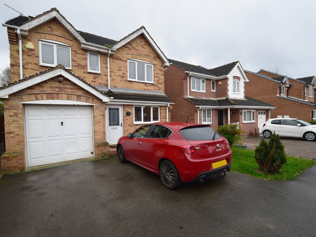 4 bed detached house to rent in Cherry Grove, Goldthorpe, Rotherham S63