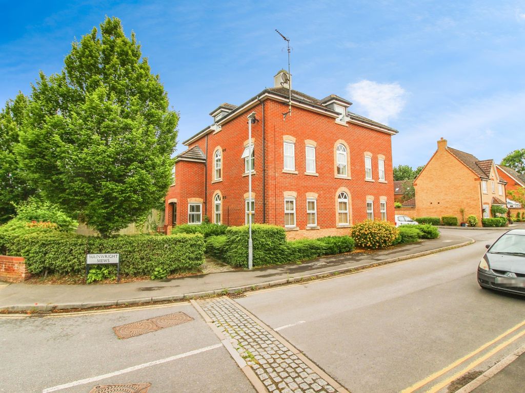 2 bed flat for sale in Wainwright Mews, Wroughton, Swindon SN4, £