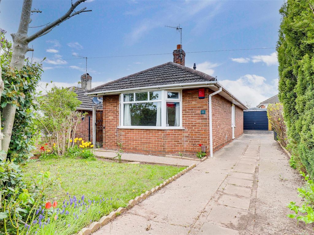 2 bed detached bungalow to rent in Darlton Drive, Arnold, Nottinghamshire NG5 Zoopla