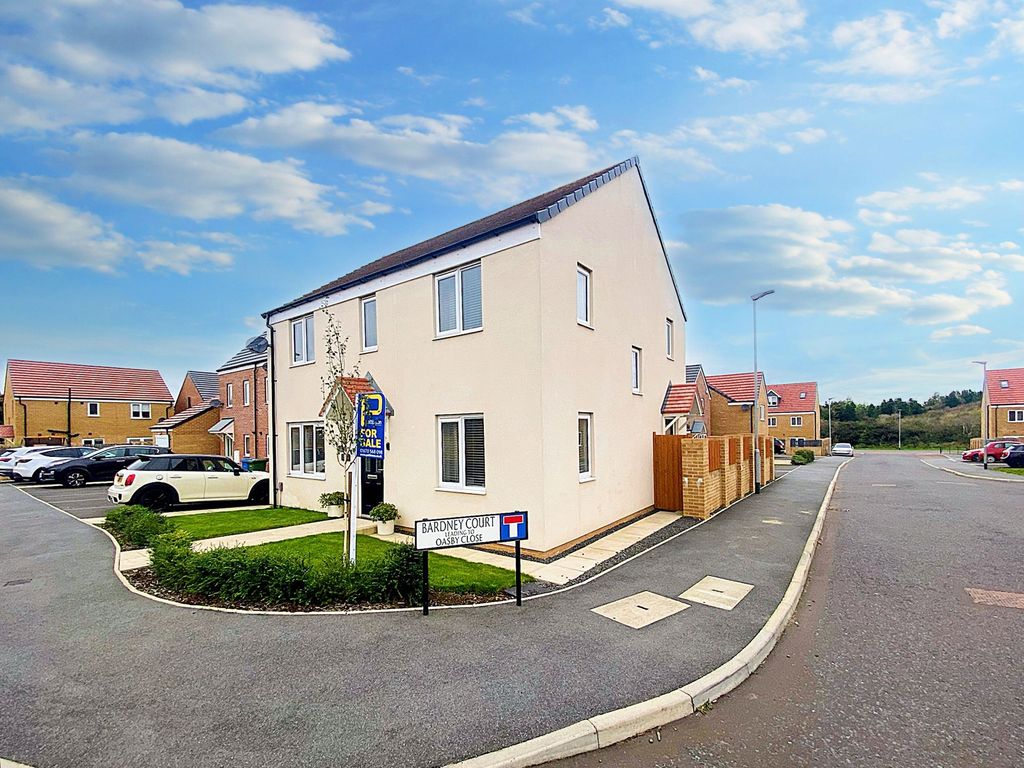 4 bed detached house for sale in Somersby Gardens, St. Nicholas Manor