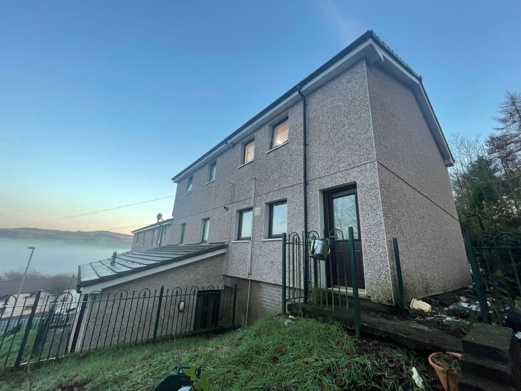 2 bed flat for sale in Mount Street, Pontlottyn, Bargoed CF81 Zoopla