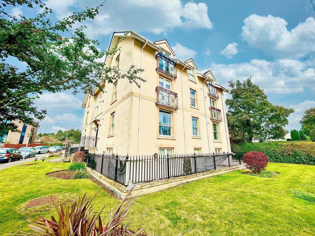 2 bed penthouse to rent in Church Road, Cheltenham GL51, £1,100 pcm