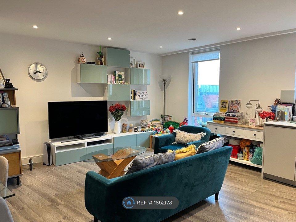 1 bed flat to rent in Gaumont Place, Streatham Hill SW2, £1,900 pcm