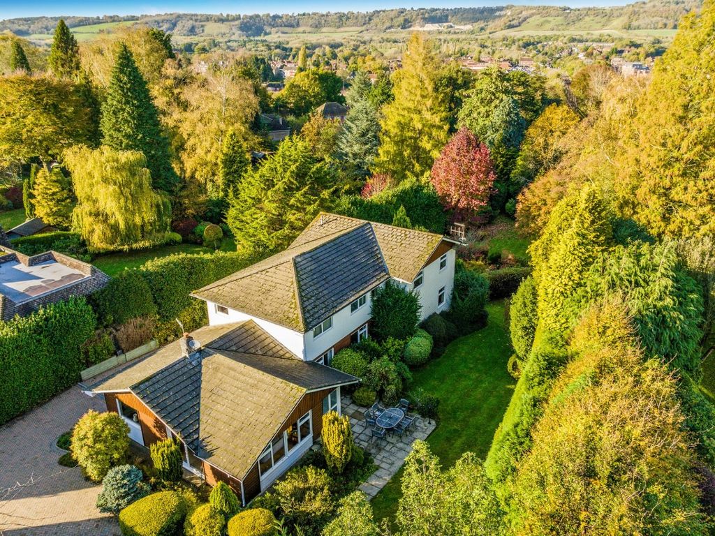 5 bed detached house for sale in Quarry Road, Oxted RH8, £1,595,000