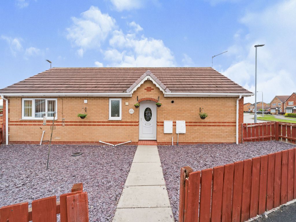 2 bed bungalow for sale in Hemble Way, Kingswood, Hull, East Yorkshire