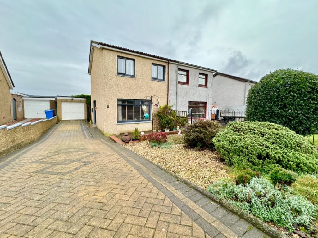 3 bed semidetached house for sale in Leith Place, Denny FK6, £185,000