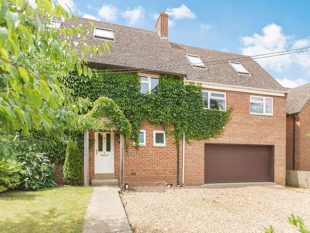 7 bed detached house for sale in Duns Tew Road, Banbury OX15, £695,000