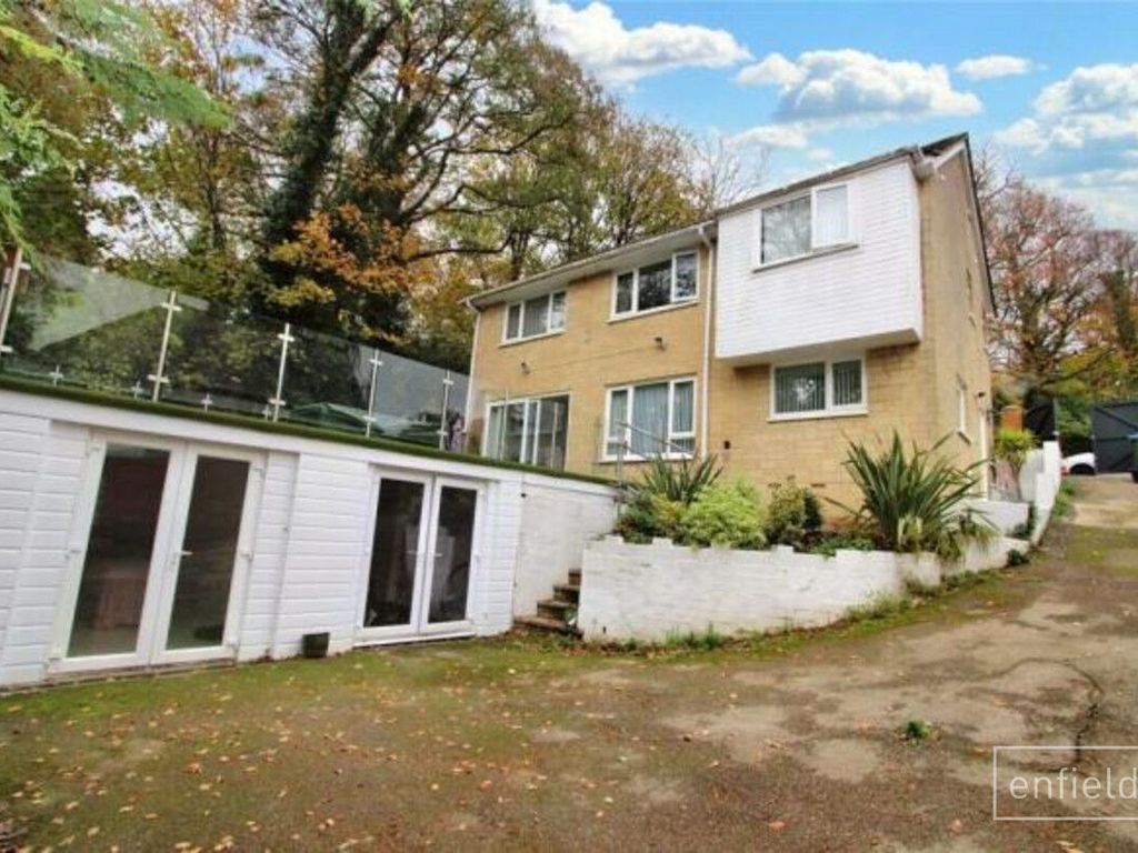 3 bed detached house for sale in Midanbury Lane, Southampton SO18, £