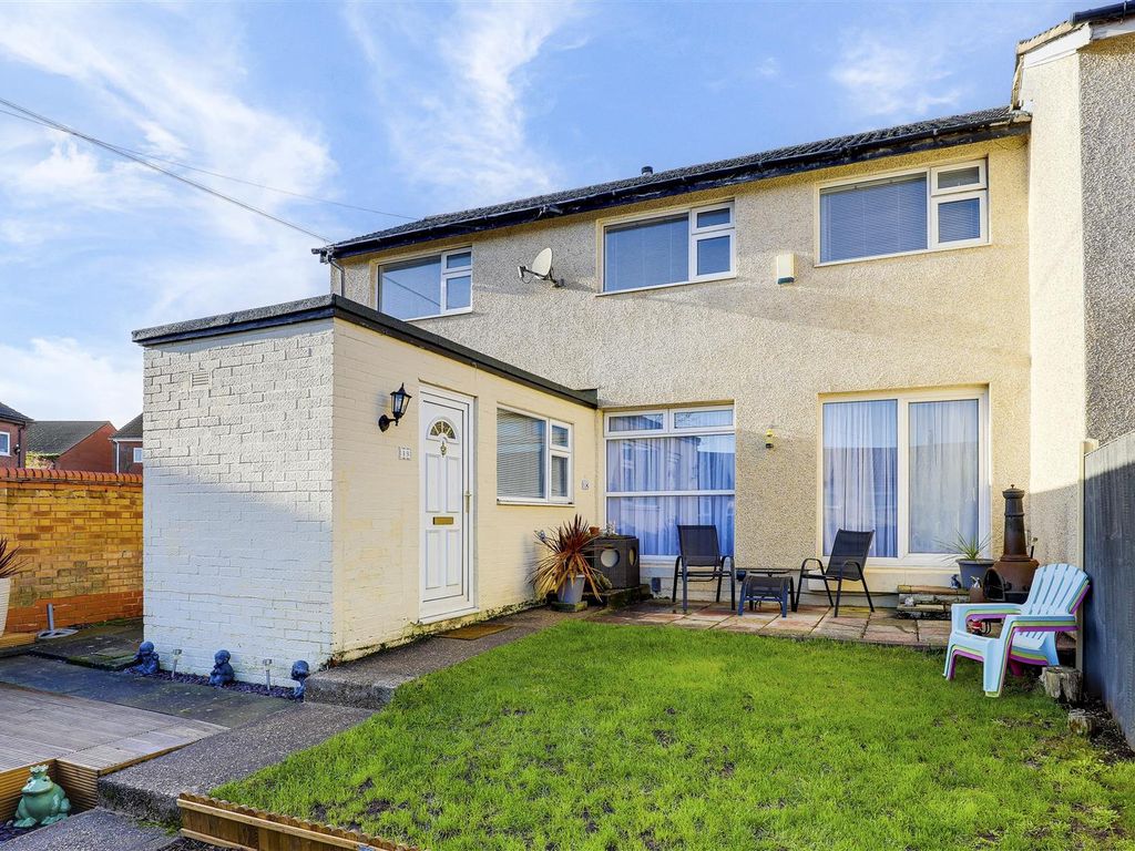 3 bed end terrace house for sale in Hoefield Crescent, Bulwell