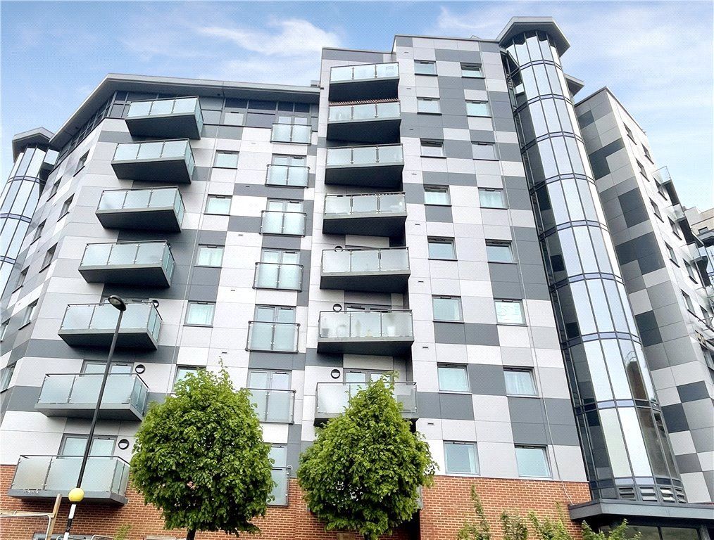 2 bed flat for sale in West Park Road, Southampton, Hampshire SO15, £