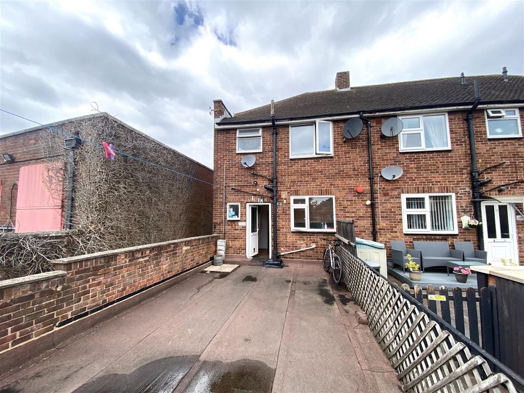 3 bed flat for sale in Church Road, Yardley, Birmingham B25 Zoopla