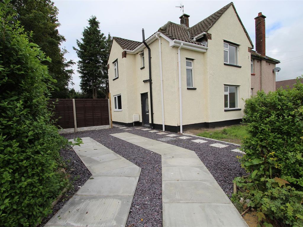 3 bed semidetached house to rent in Tennyson Avenue, Oswaldtwistle