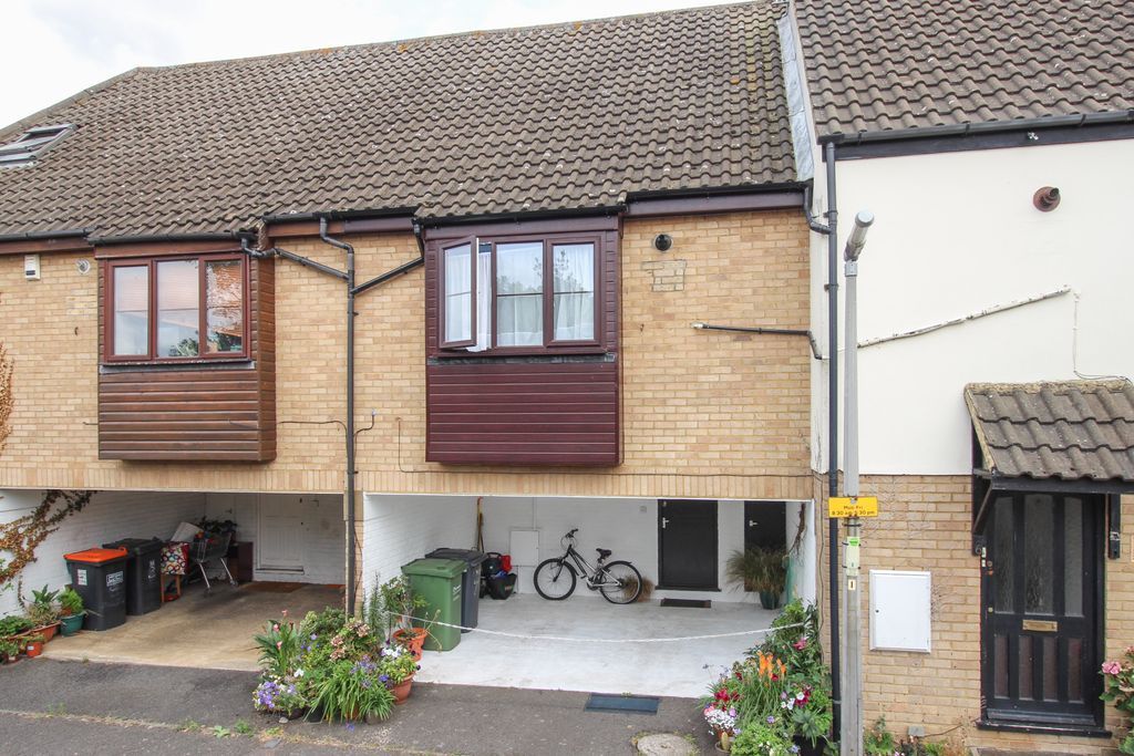 Bassett Road, Leighton Buzzard LU7  