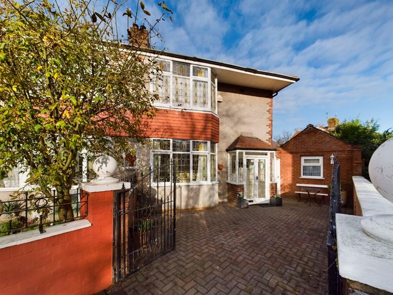 3 bed semidetached house for sale in Wavertree Green, Wavertree