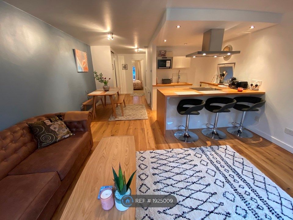 2 bed flat to rent in Lanark Road, London W9, £2,500 pcm Zoopla