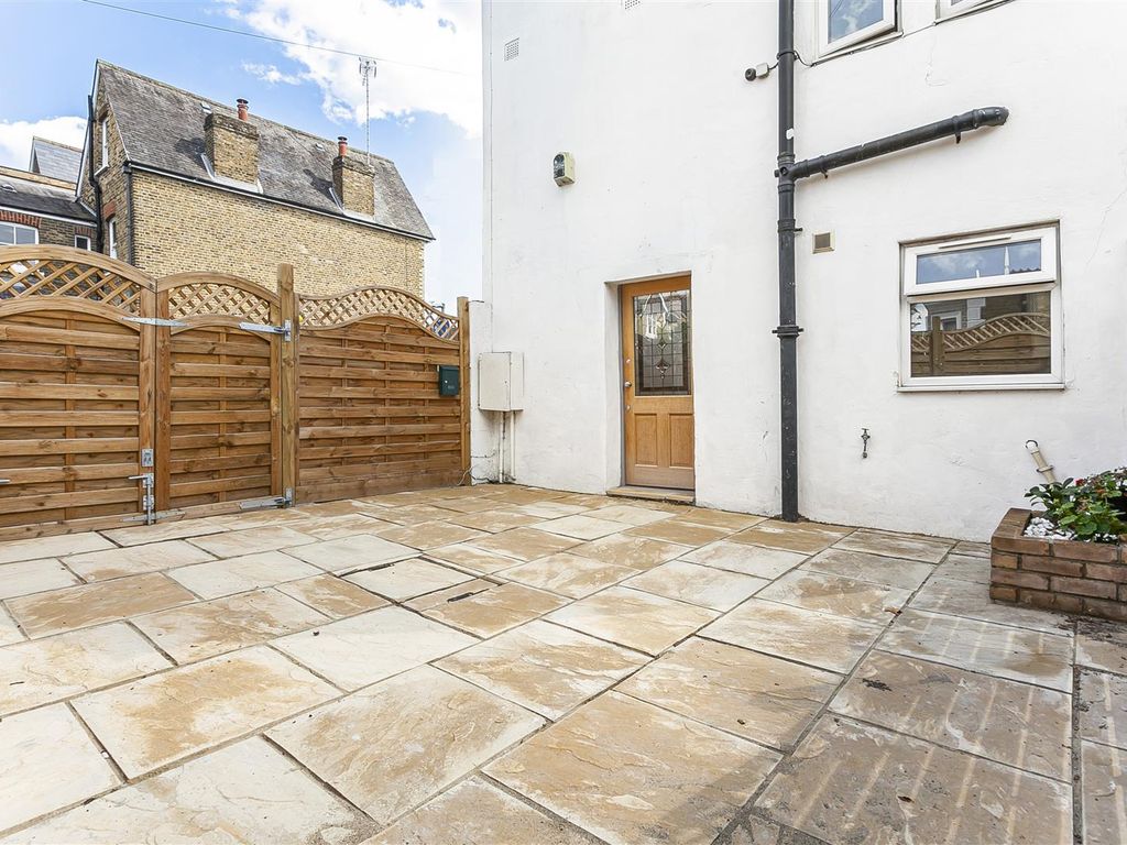 1 bed end terrace house for sale in Kings Road, Kingston Upon Thames