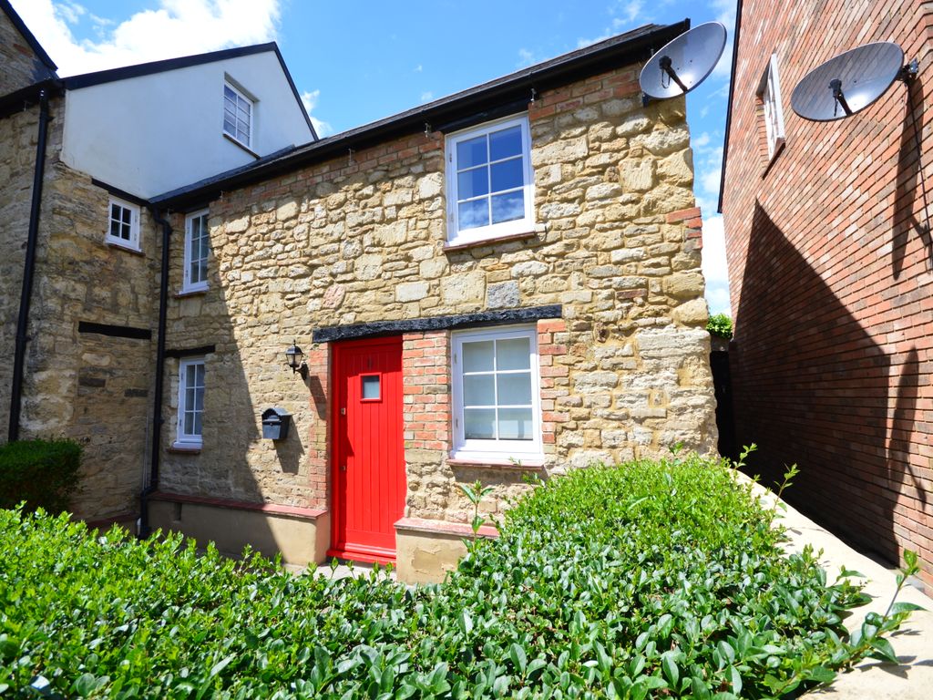 2 bed property to rent in Oundle Road, Thrapston, Kettering NN14 Zoopla