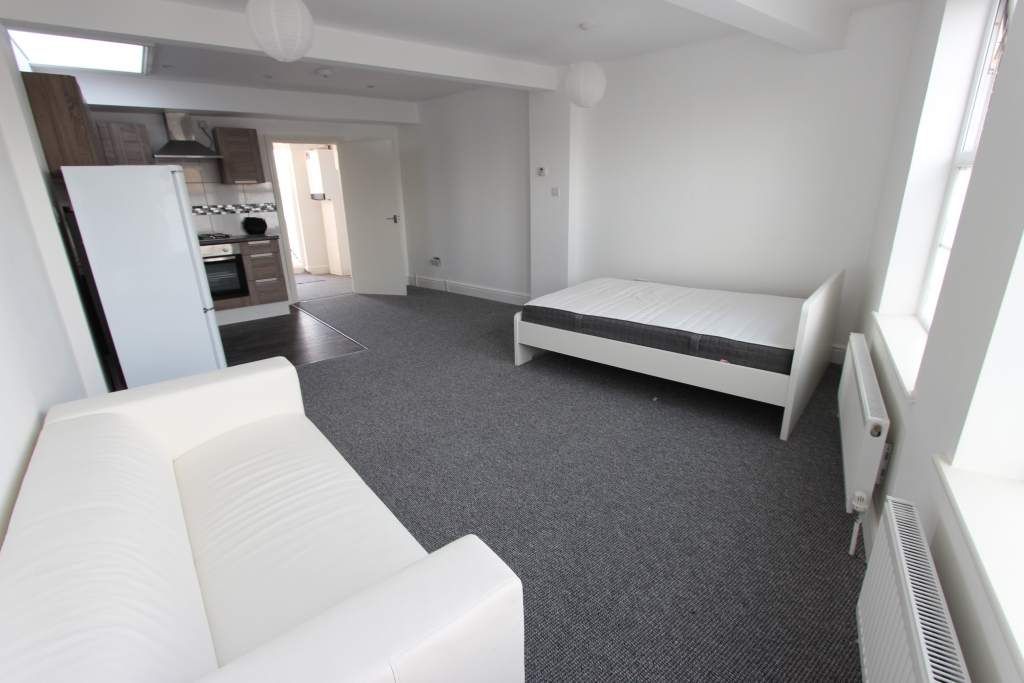 Studio to rent in Byron Road, Harrow HA3 Zoopla
