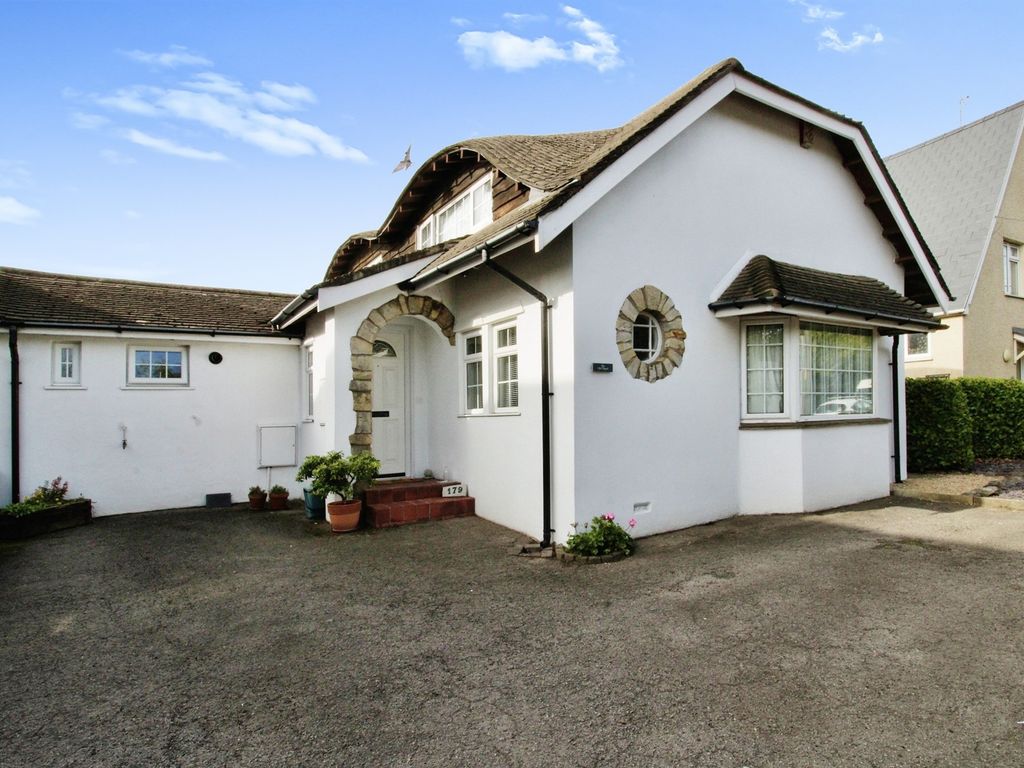 4 bed detached house for sale in Cardiff Road, Dinas Powys CF64, £