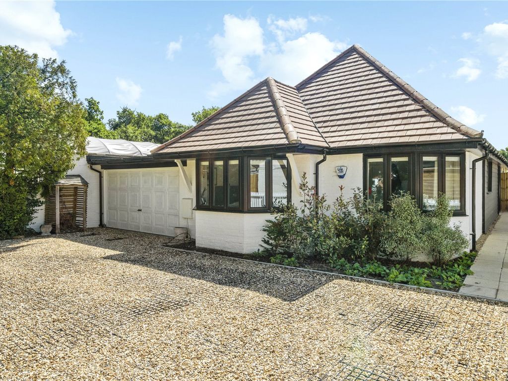 4 bed detached house for sale in Kings Cross Lane, South Nutfield