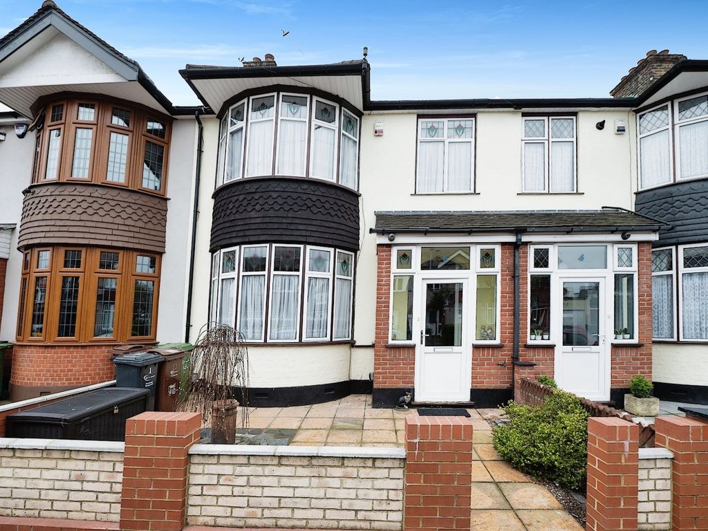3 bed terraced house for sale in Woodbridge Road, Barking IG11 Zoopla