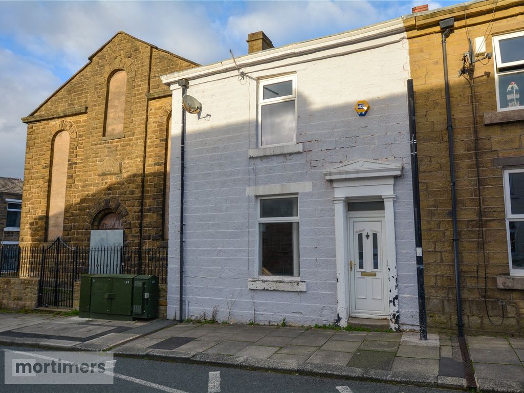 3 bed terraced house for sale in Barnes Street, Clayton Le Moors