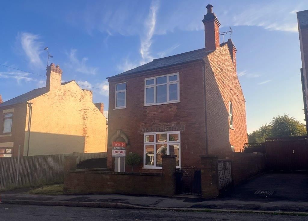 3 bed detached house for sale in Argyll Road, Ripley DE5, £295,000 Zoopla