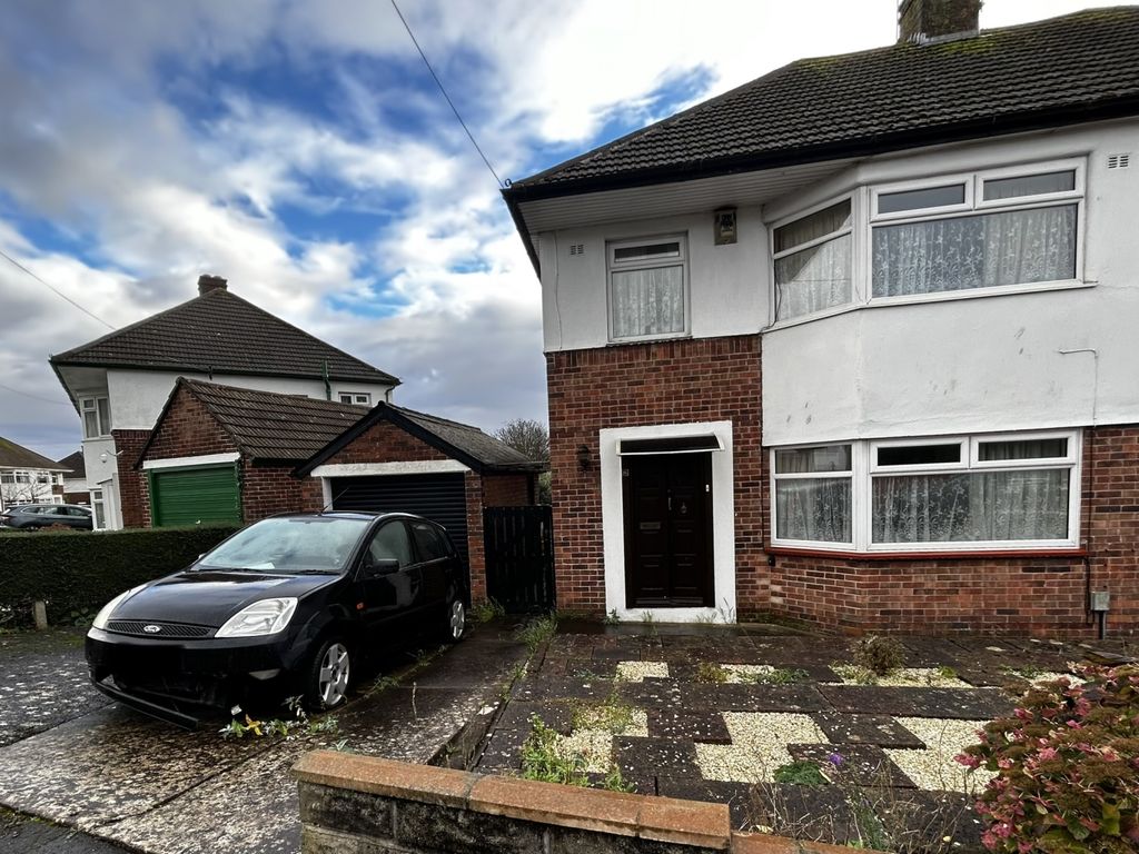 3 bed semidetached house for sale in Crossfield Road, Barry CF62, £