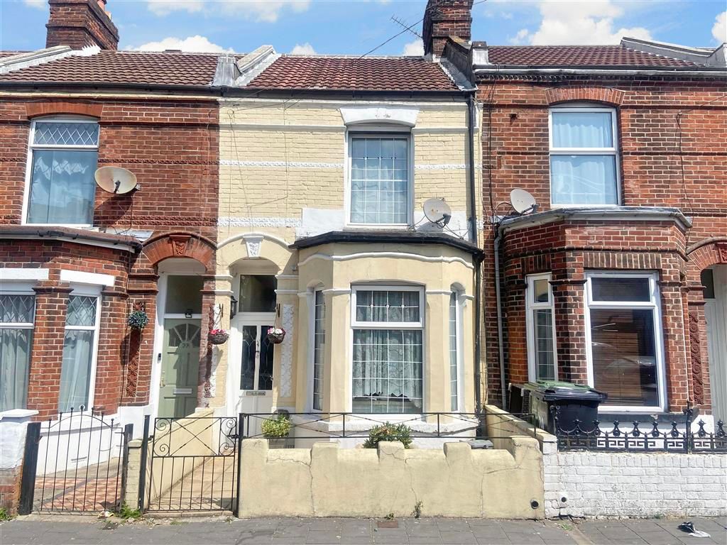 3 bed terraced house for sale in London Avenue, North End, Portsmouth