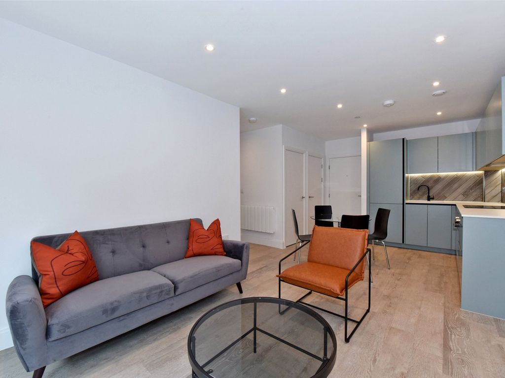 1 bed flat to rent in Darjeeling House, Memorial Avenue, Slough SL1