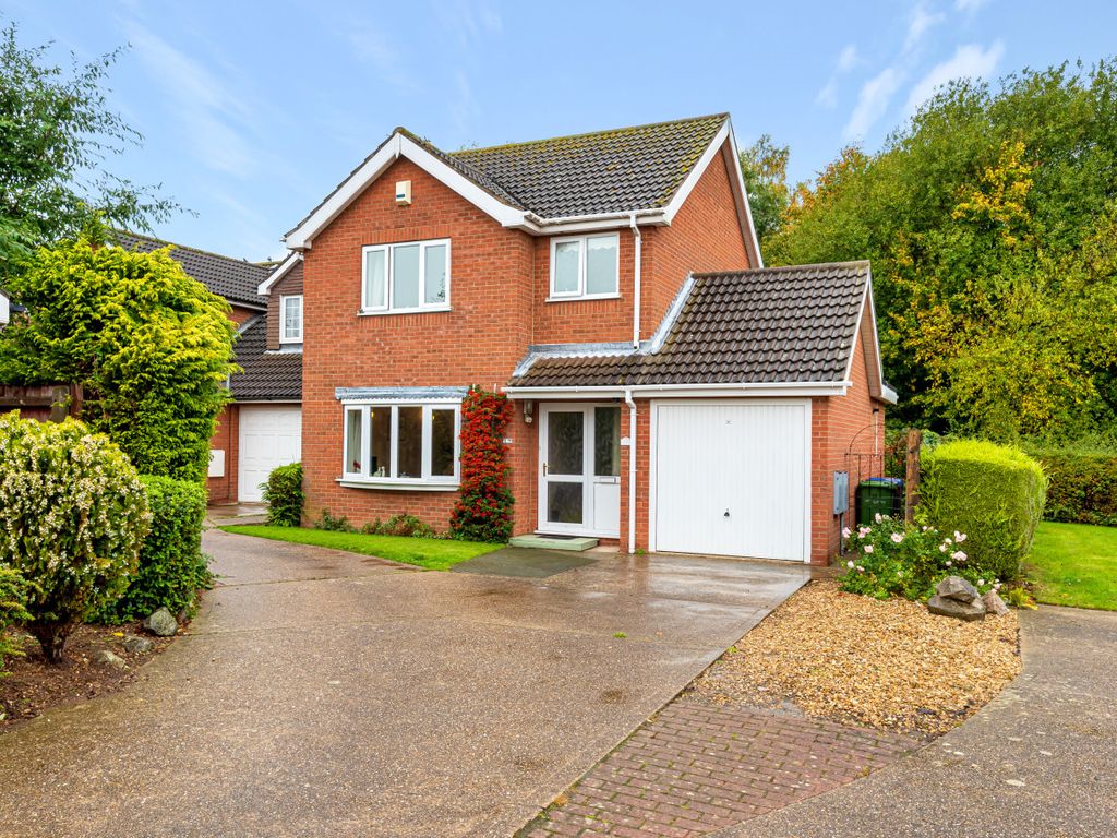 3 bed detached house for sale in Shaw Drive, Scartho DN33 Zoopla